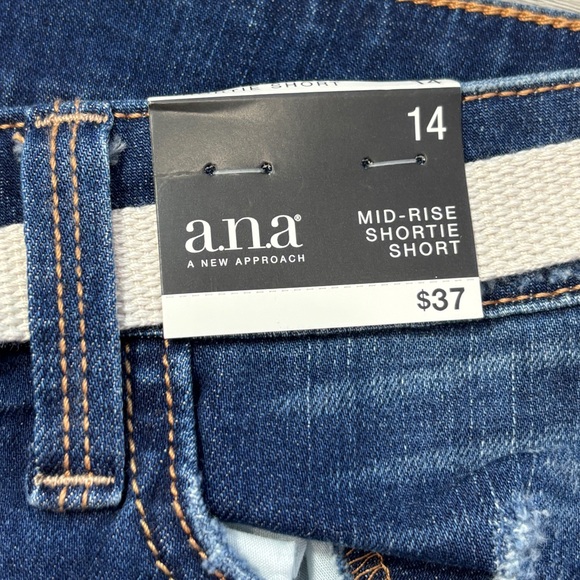 a.n.a. Mid-Rise Shortie Denim Short with Belt - size 14 NWT - Picture 3 of 6